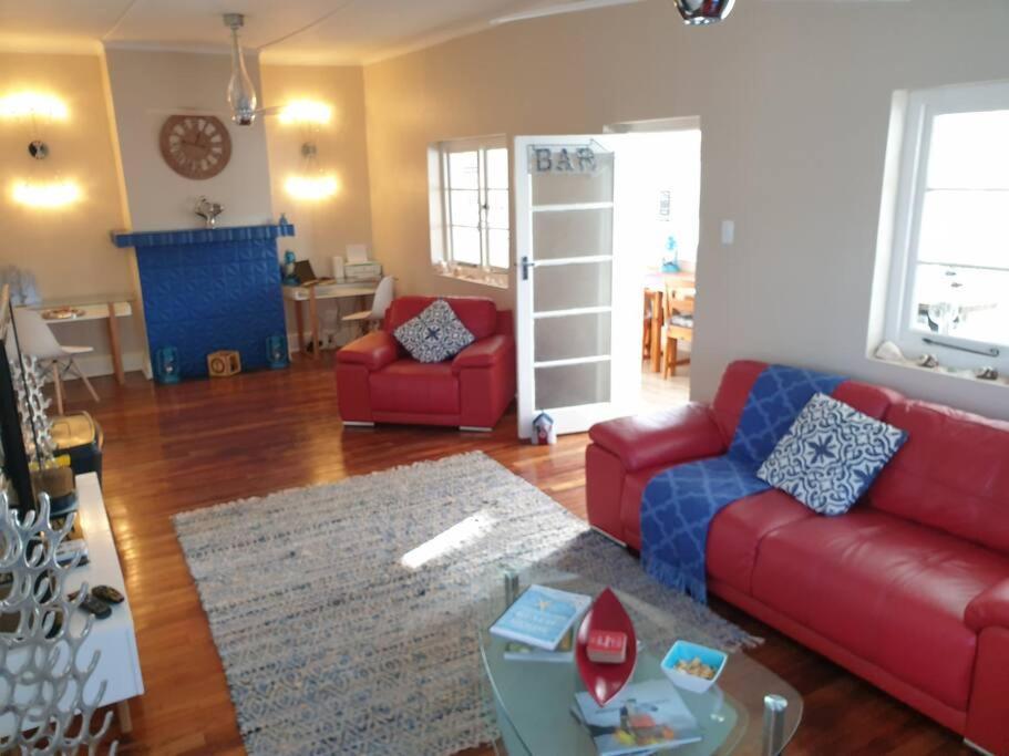 House With Dstv & Wifi & Basic Housekeeping *