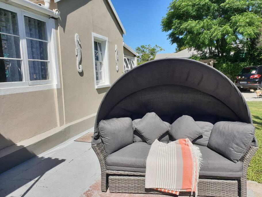 Holiday home House With Dstv & Wifi & Basic Housekeeping Knysna