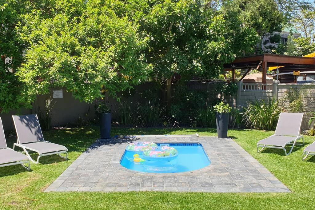 House With Dstv & Wifi & Basic Housekeeping Holiday home Knysna
