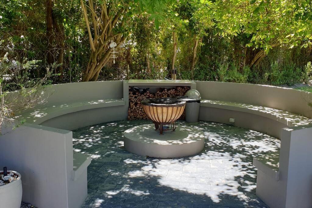 Holiday home House With Dstv & Wifi & Basic Housekeeping