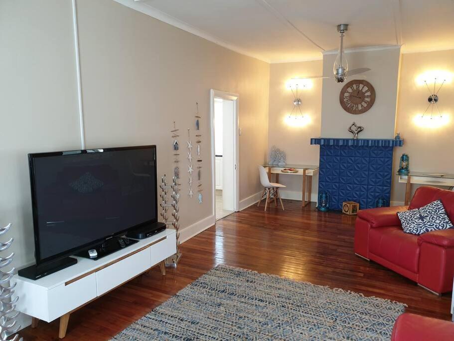 House With Dstv & Wifi & Basic Housekeeping Holiday home