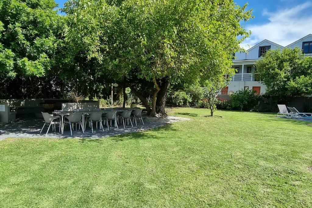 House With Dstv & Wifi & Basic Housekeeping Holiday home *
